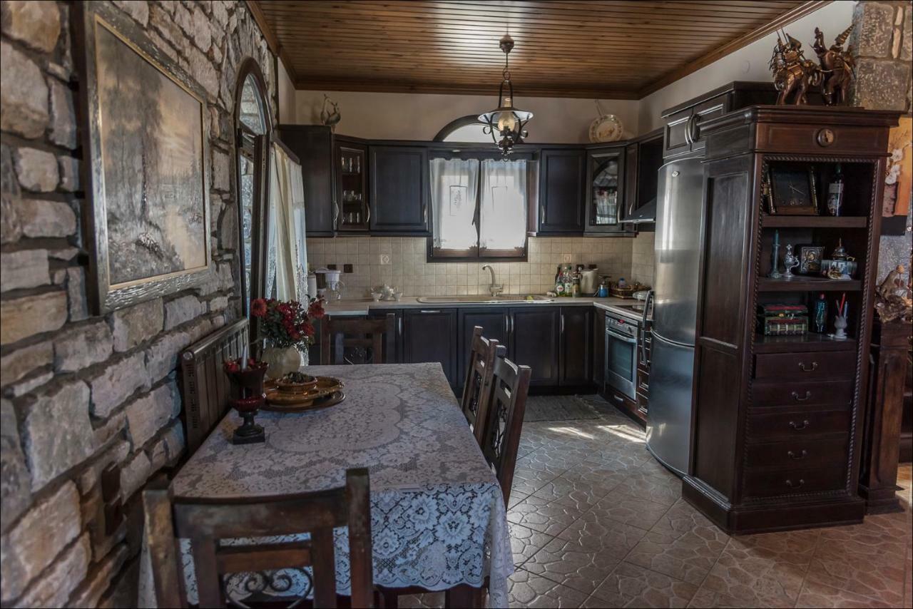Вілла Stone Mansion Anavryti, Αμα 20569 Містрас Екстер'єр фото