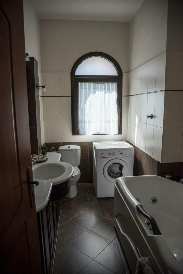 Вілла Stone Mansion Anavryti, Αμα 20569 Містрас Екстер'єр фото