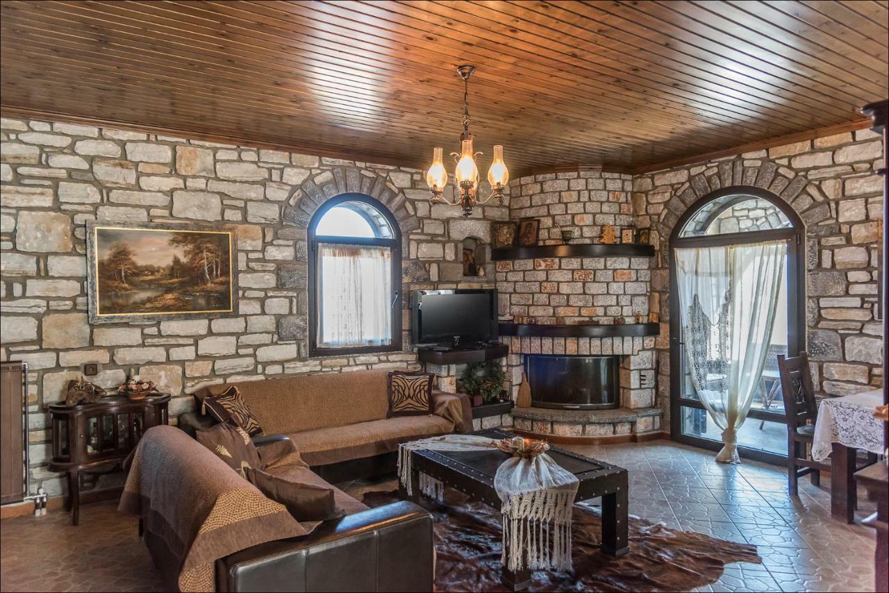Вілла Stone Mansion Anavryti, Αμα 20569 Містрас Екстер'єр фото